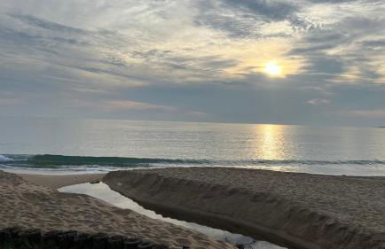 Casa em Itapema pé na areia, de frente ao mar - Foto 13