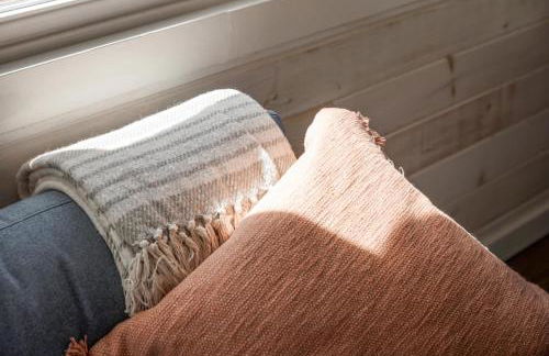 Tiny Cabin w Fire Pit Game Room and Dog Friendly - Foto 35