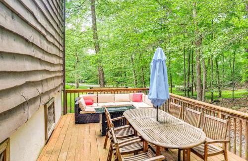 Fire Pit and Games! Secluded Chalet 30 Mi to Montage - Foto 29