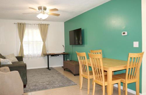 Hidden Emerald-Apartment with Kitchen and Laundry - Foto 20