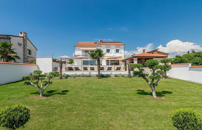 Aesthetic Villa With Private Pool - Foto 36