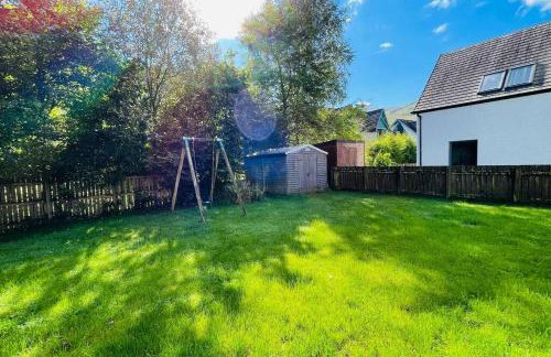 Cheerful Stays: 4 Bedroom Cottage in Arrochar - Foto 67