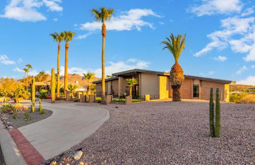 3BR Retreat with Heated Pool, BBQ and Mountain Views - Foto 56