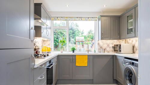 Stunning Place, close to Windsor & Heathrow & Private Parking - Foto 4, stove, dishwasher, pet friendly, minibar