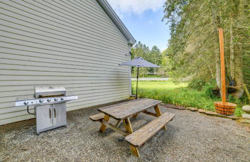 Game Room and Fire Pit Peaceful Catskills Farmhouse - Photo 39