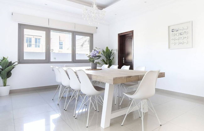 Spectacular Al Wasl Villa - With Private Pool - Photo 51