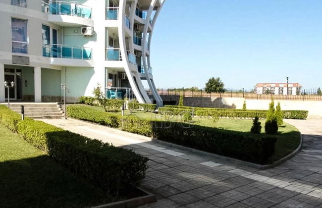 1-bed Modern Sea View Apartment in Aparthotel - Photo 40