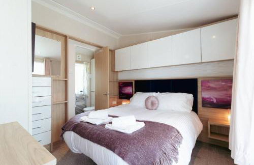 The Lodge - Dog-Friendly Sea View Lodge - Pool available for Long Stays - Foto 33