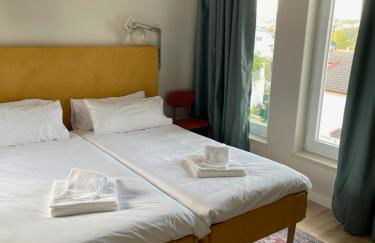 Retreat Villa, Full Amenities, up to 40ppl - Photo 35