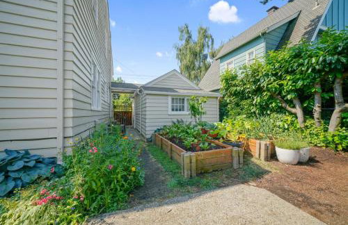 Bush Park & Downtown Charmer in Salem's Best Location - Foto 32