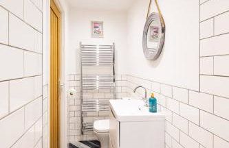 Den of Joy Humberston Fitties sleeps 6,hot tub,log burner - Foto 11