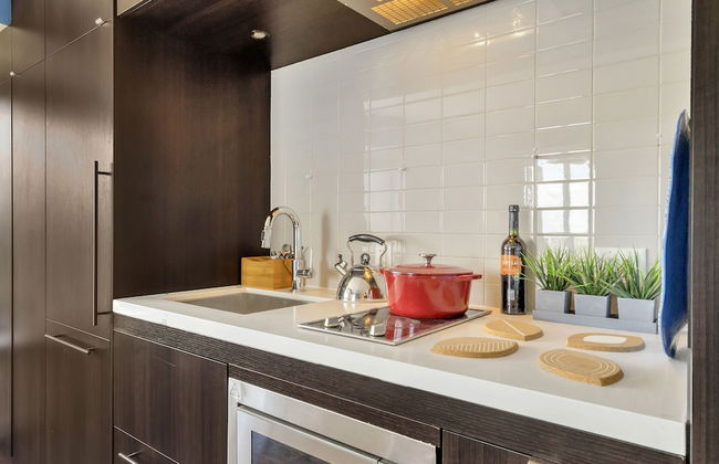 QuickStay - Elegance in Yorkville (Yonge & Bloor) - Photo 5