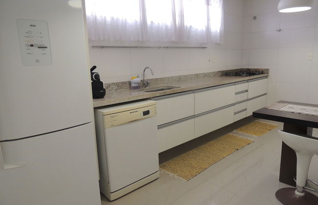 Lindo Amplo 3 Quarto em Prédio Frente Mar - Foto 29