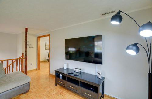 Bluefield Home with Covered Deck - Near Parks! - Foto 4