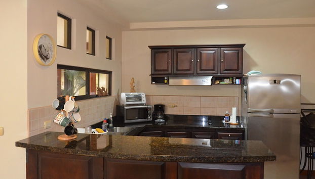 Corteza Del Sol: Serene 2BR Condo near Jaco Beach by RedAwning - Foto 4, Cocina privada