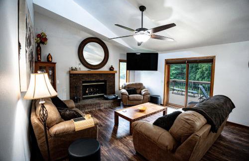 Whispering Woods Estate - Relax, Recharge, Connect - 12 wooded acres, 3 Bedrooms, 3 Baths, sleeps 10 - Foto 49