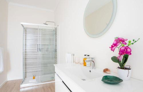 Villa La Perla by LovelyStay - Photo 28