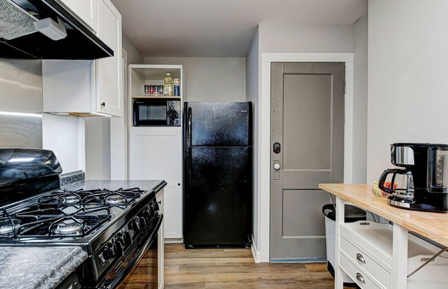 Chic Spacious Downtown Retreat - Foto 11