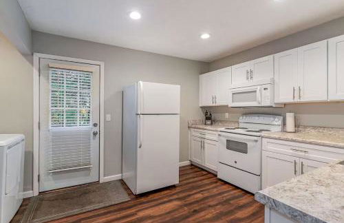 Recently Remodeled - Minutes from Downtown & BNA - Foto 8