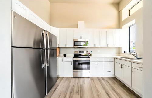 Cozy Micro Suite Unit 11 Sleeps 2 Minutes to Downtown - Foto 11