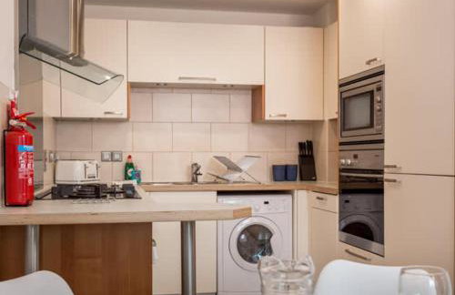 Reflections - Balcony Views of Poole Harbour - Photo 13