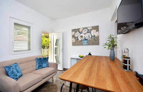 Apartment 'MIMO' in Milna - Hvar - Photo 2