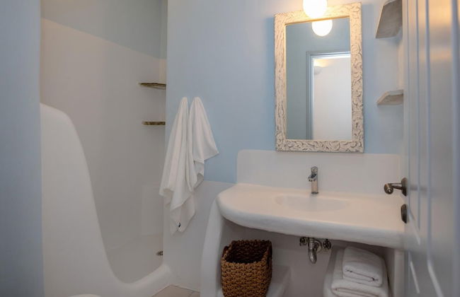 Aegean Whispers Sea Front Villa in Tinos - Foto 14