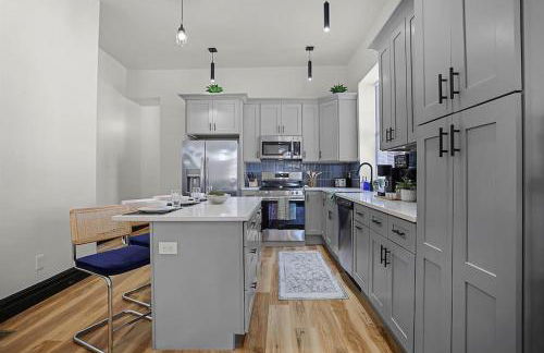 Jefferson Avenue- Large St Louis Home Game Room & Walkable Location - Photo 2