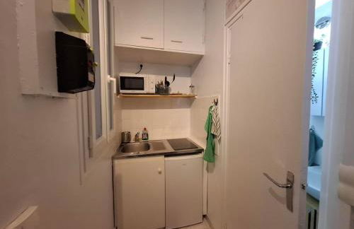 Saint-Mandé studio, proche metro Ligne 1 & Paris Centre, Wifi rapide, Ideal couple, télétravail - Foto 15