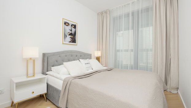 Modern With Parking by Renters Prestige - Foto 3, Habitación