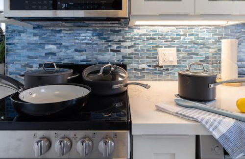 Diamond Head and Ocean views with King Bed and Parking - Foto 60