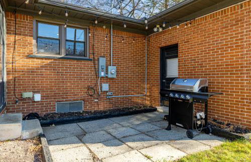 Main Street Retreat Hot Tub Sleeps 8 - Foto 47