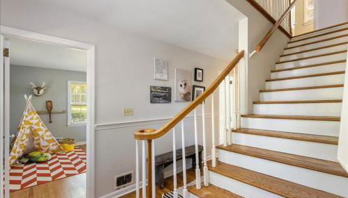 5BR Woodland Retreat on 7 Acres with a Pond - Foto 3