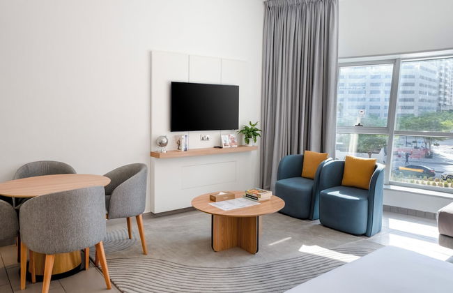 Citadines Metro Central Dubai - Photo 11