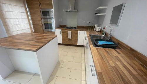 Holiday Home In Cardiff, Sleeps 8 - Foto 3