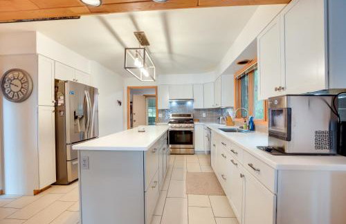 Pelican Lake House with Boat Dock and Sauna! - Foto 5