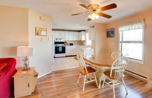 Beachfront Old Orchard Beach Condo with Balcony - Foto 7