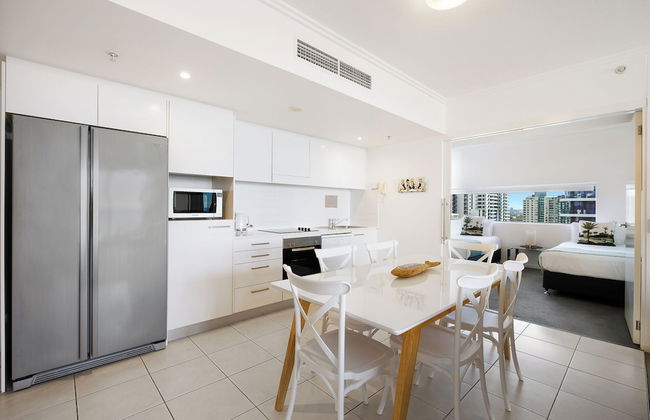 Ocean Pacific Broadbeach - Photo 23