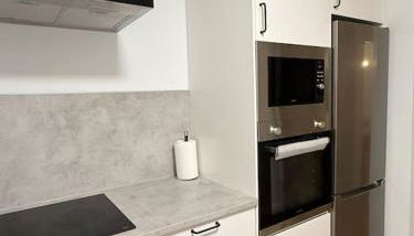 Vivienda renovada y céntrica - Foto 2