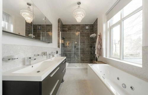 Exceptional Luxury w Leisure Facilities - Foto 8