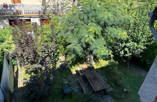 T3 avec jouissance jardin dans ancien presbytere - Photo 2