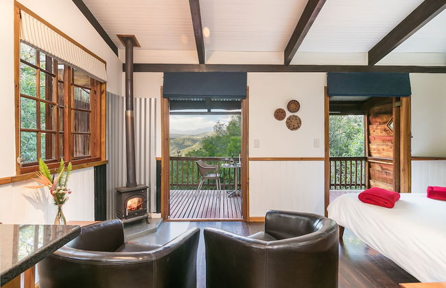 Moon Shine on Whiskey Creek - Foto 1