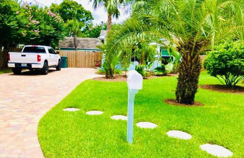 Jacksonville Blue Bungalow Retreat Comfortable 2 Bedroom Haven - Foto 29