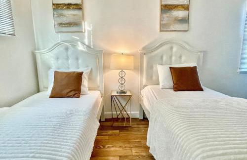 Unique & Spacious house near Disney, Knott, BBQ - Foto 4