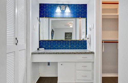 Home for summer with pool, pool table, outdoor kitchen,patio and balcony - Foto 8