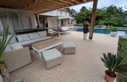 Cosy Arnaya Domaine et Grande Piscine - 1 hectare - Foto 1