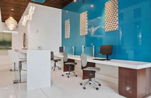 Blue Luxe-Highrise, Balcony, Year-round Pool, City View! - Foto 13