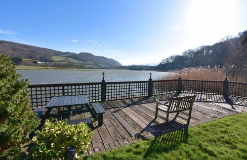 Detached Riverside Family Home on the River Conwy, Snowdonia, 6 Guests - Foto 4