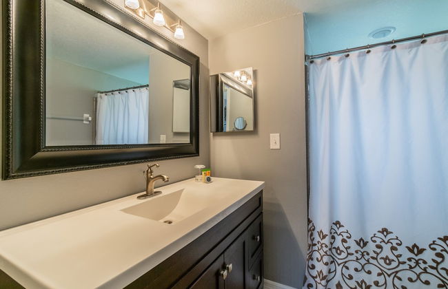 Near Theme Parks! Potter's Castle! Gorgeous, 3 BR's, Sleeps 8, Pool! - Foto 20