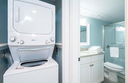 Edgewater Oasis Gorgeous Resort Condo on Beach! - Photo 42